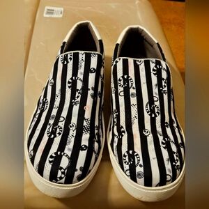 Beetlejuice Slip On Shoes Women's Wide Size 13